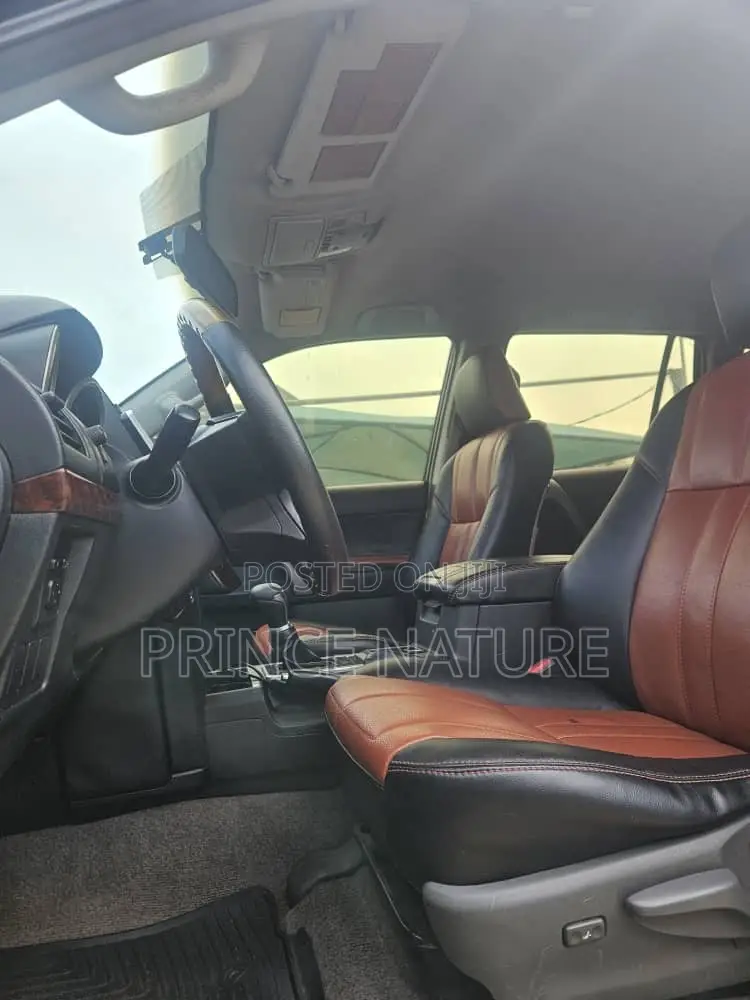 Toyota Land Cruiser Prado 2.7 i 2012 Black