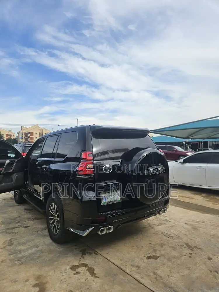 Toyota Land Cruiser Prado 2.7 i 2012 Black