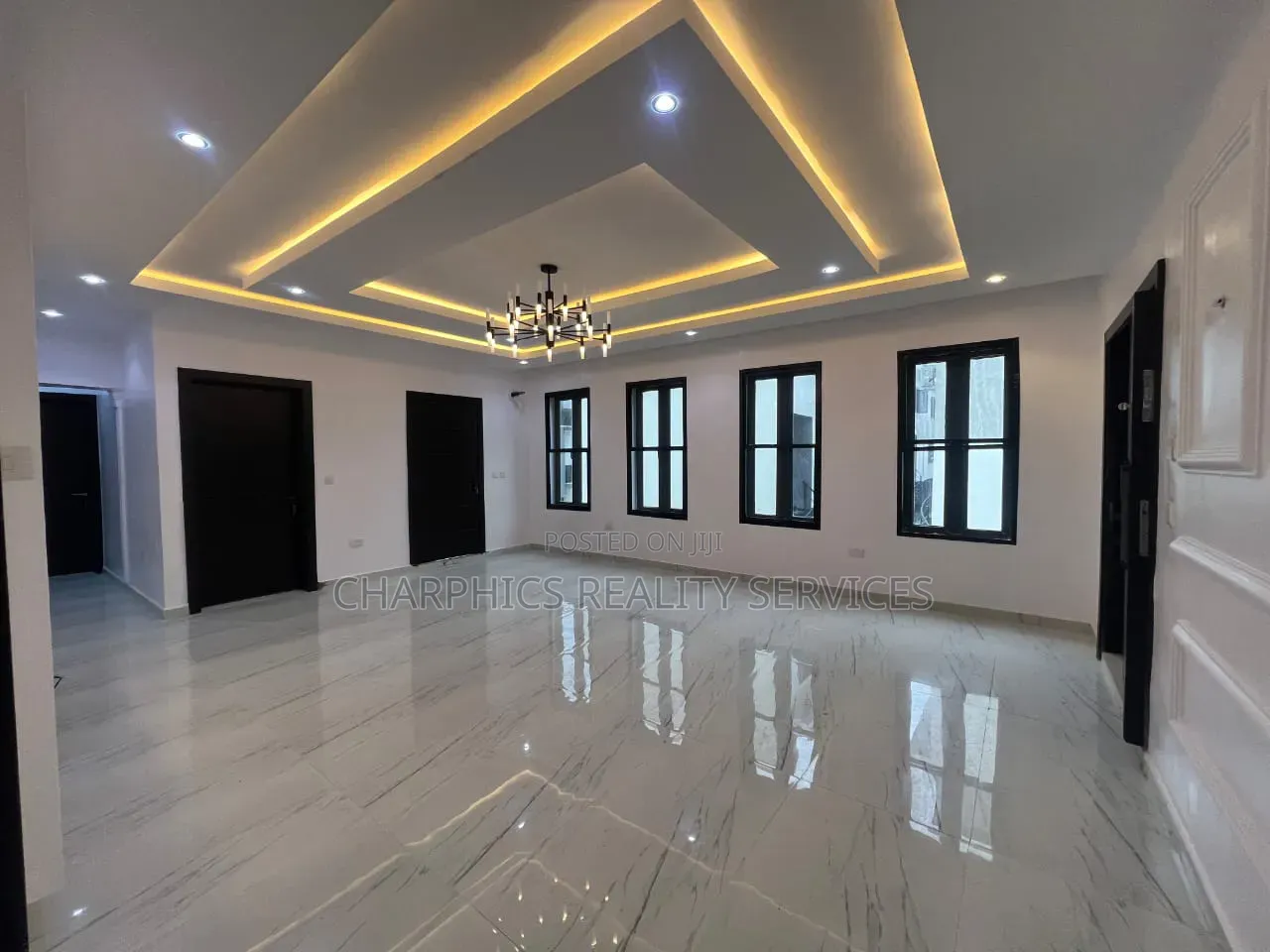3bdrm Apartment in Lekki Phase 1 for rent
