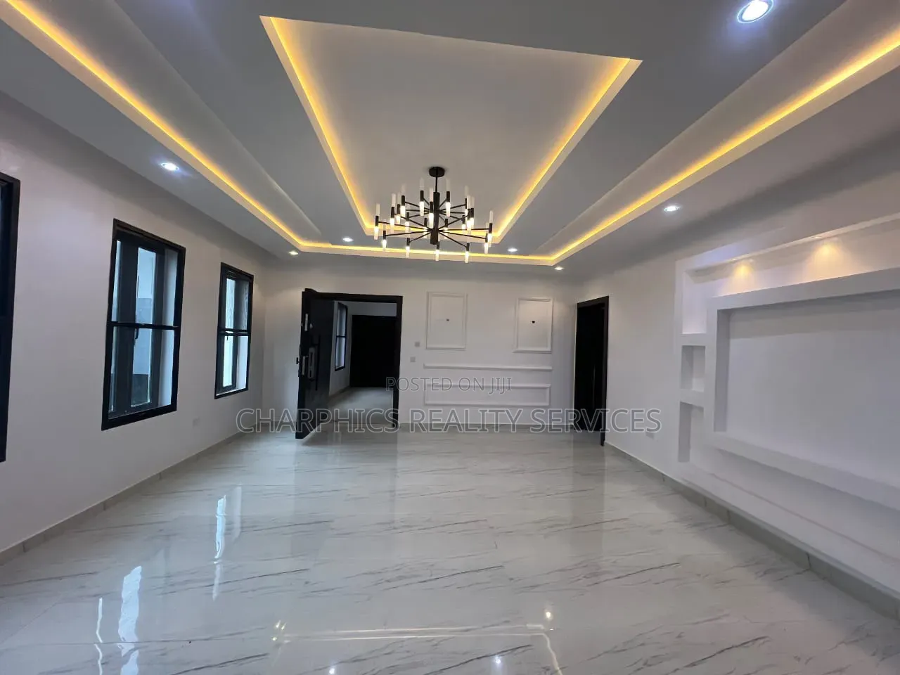 3bdrm Apartment in Lekki Phase 1 for rent