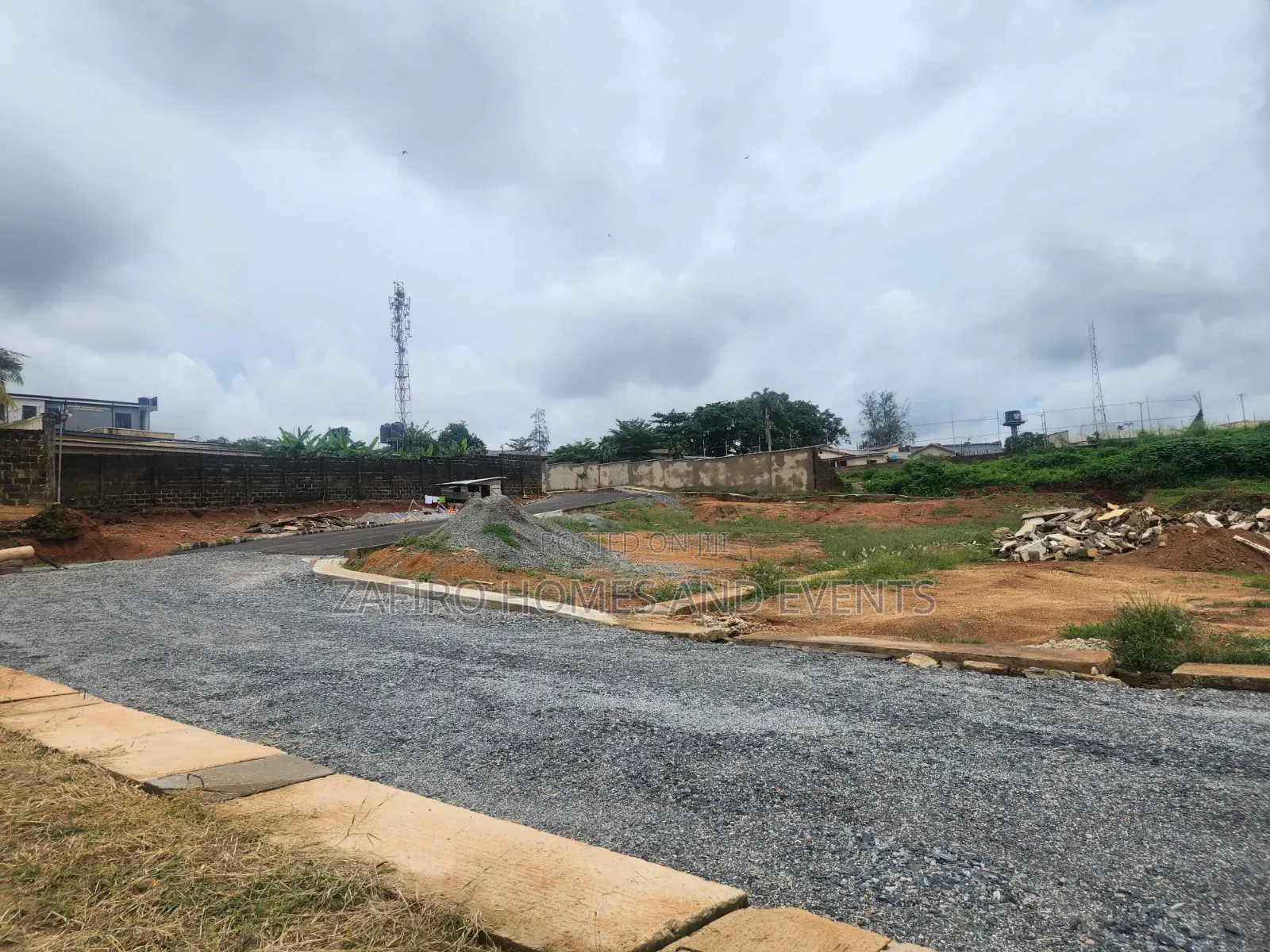 1000m2 500m2 Luxury Land in Iyaganku GRA, for Sale