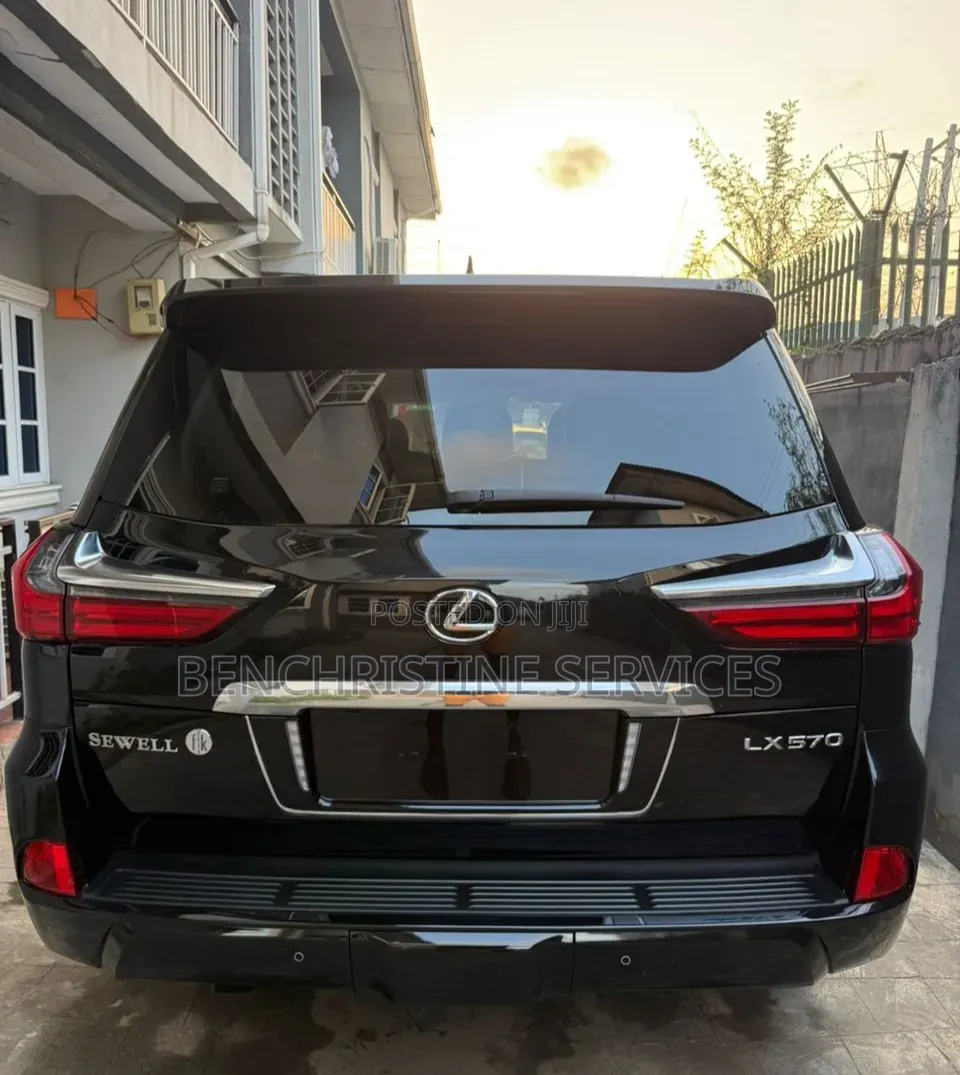 Lexus LX 570 AWD 2021 Black