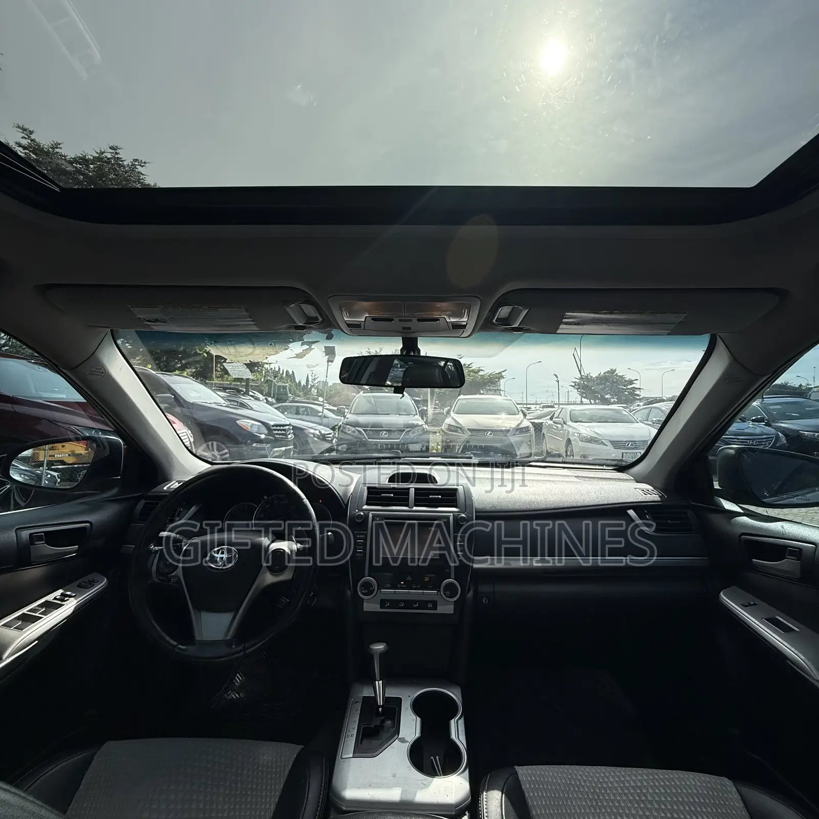 Toyota Camry SE 4dr Sedan (2.5L 4cyl 6A) 2013 Silver