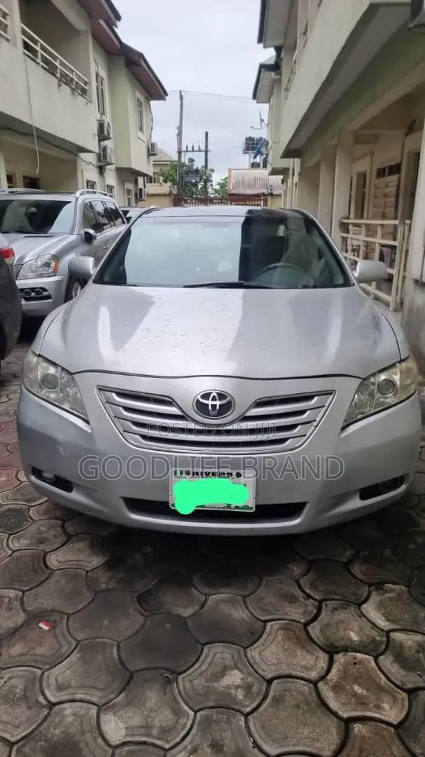 Toyota Camry SE V6 4dr Sedan (3.5L 6cyl 6AM) 2009 Gray