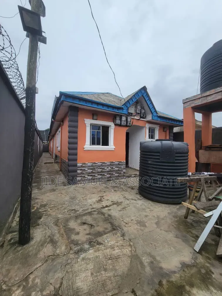 Furnished Mini Flat in Ayobo for rent