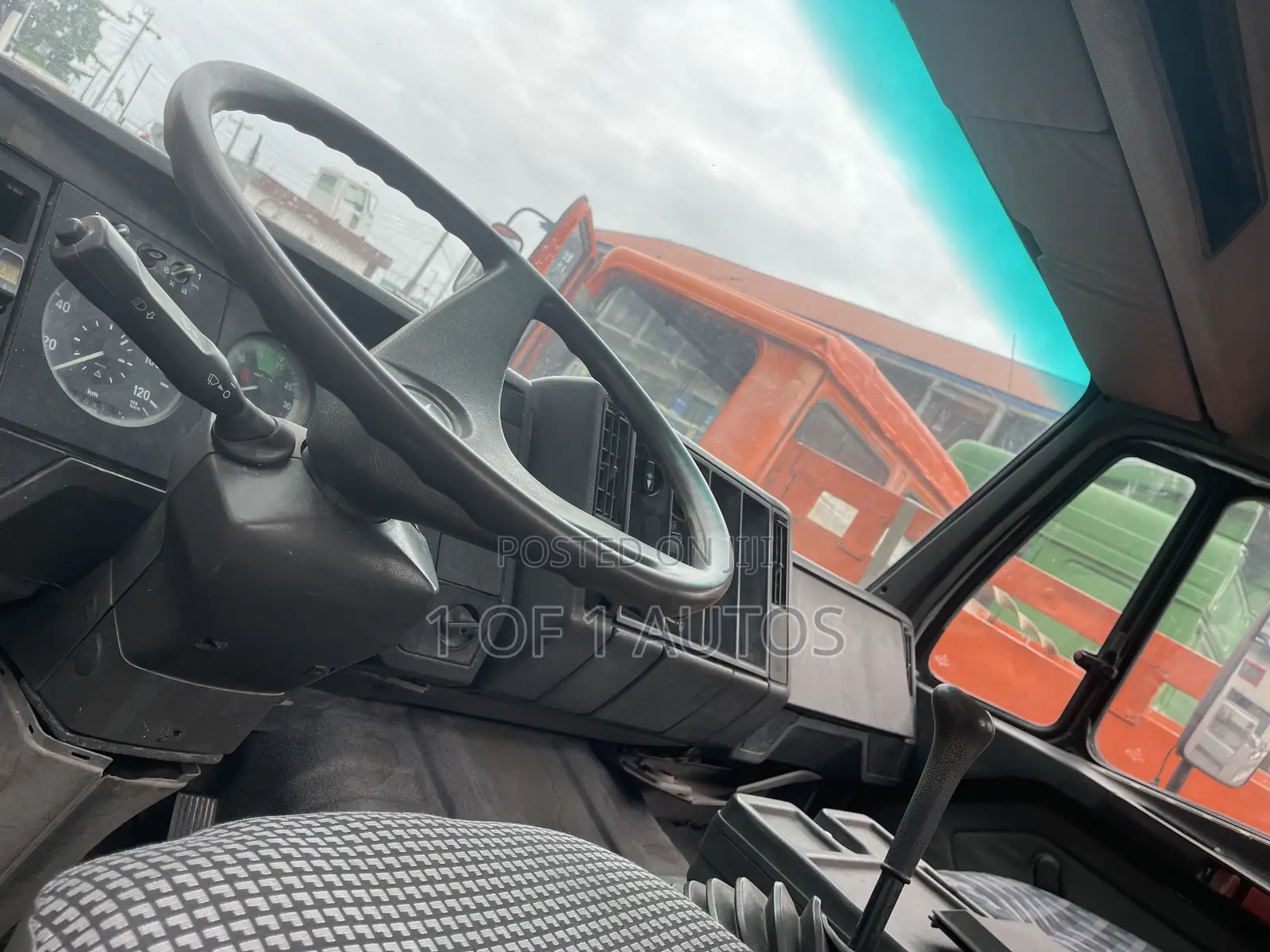 Mercedes Tipper