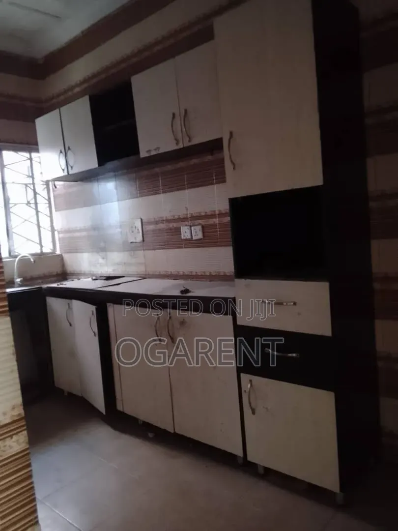 2bdrm Apartment in Country Home, Benin City for rent
