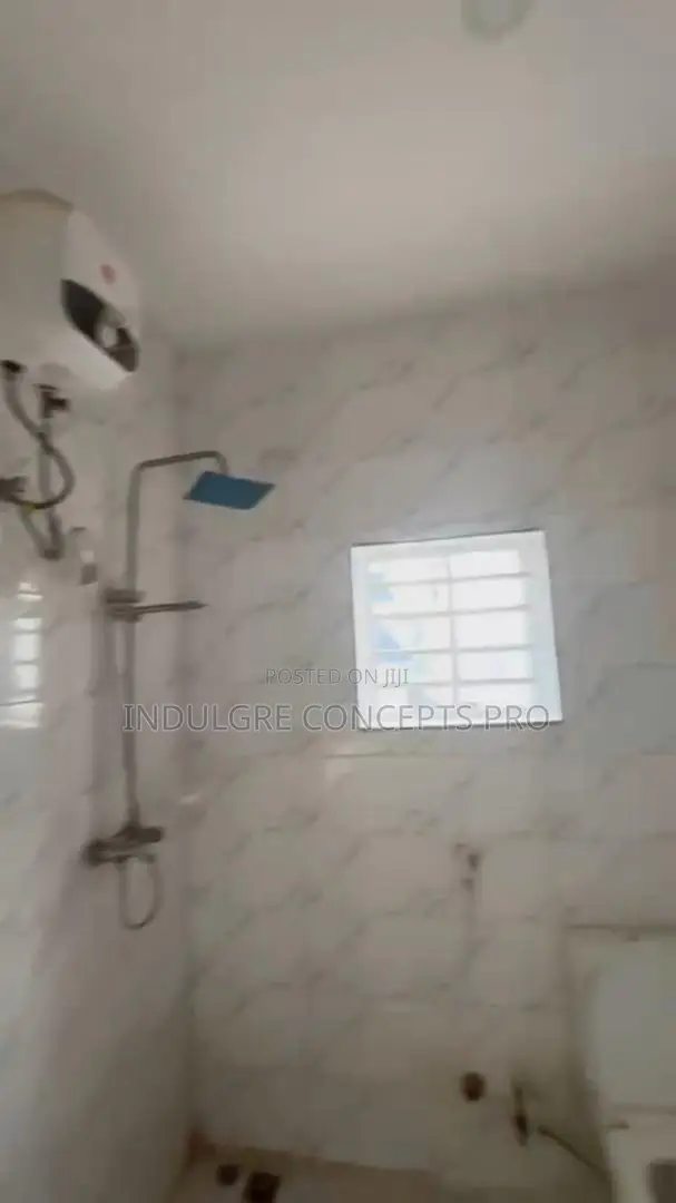 4bdrm Duplex in Pheight, Lugbe District for rent