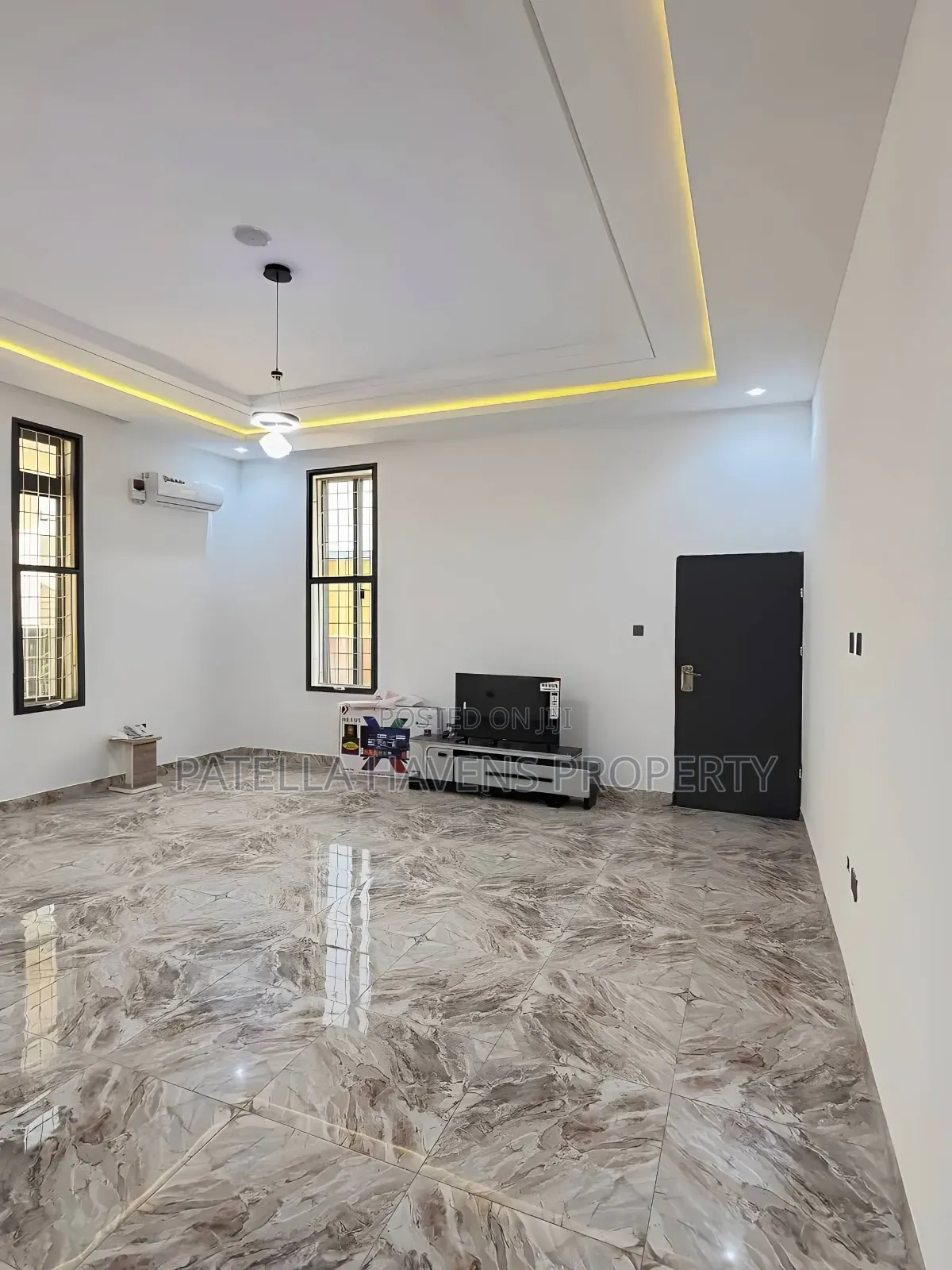 4bdrm Duplex in Apo Resettlement for sale