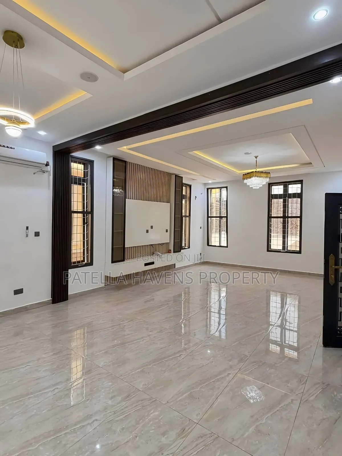 4bdrm Duplex in Apo Resettlement for sale