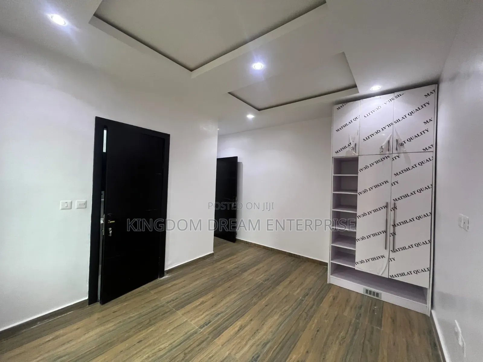 3bdrm Apartment in Lekki Phase 1 for rent