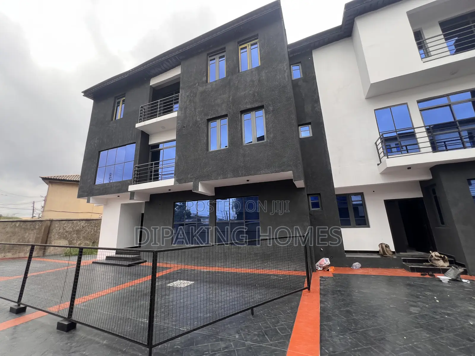4bdrm Duplex in Ogba GRA for sale