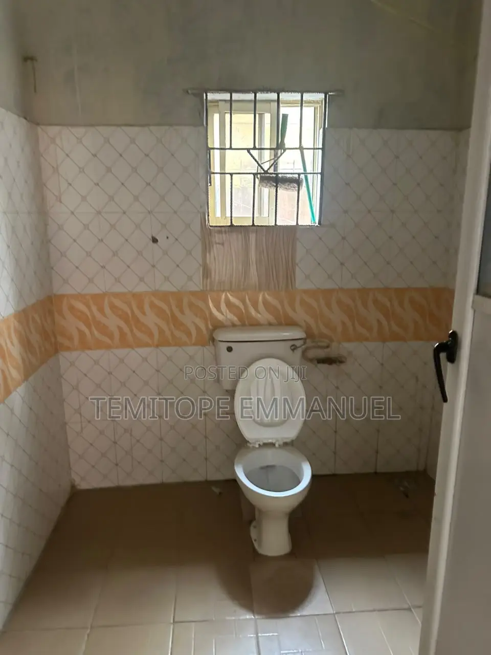 Furnished 3bdrm Apartment in Akowonjo for rent