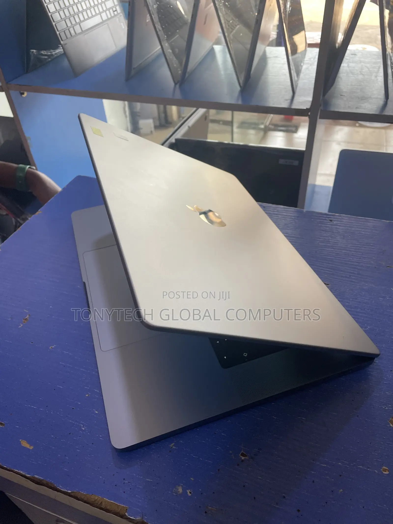 Laptop Apple MacBook Pro 2023 M2 Max 64GB Apple M2 SSD 4T