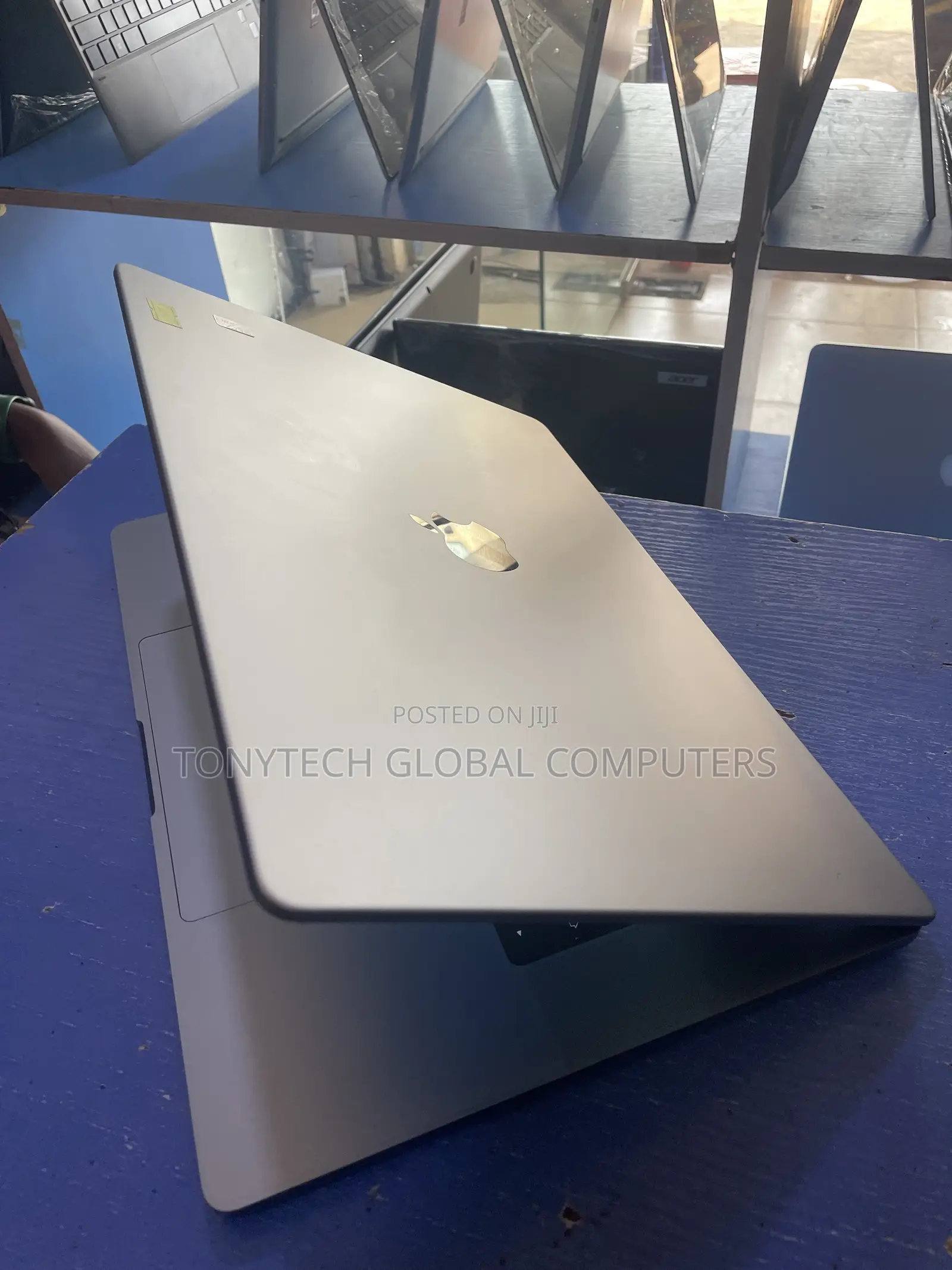Laptop Apple MacBook Pro 2023 M2 Max 64GB Apple M2 SSD 4T