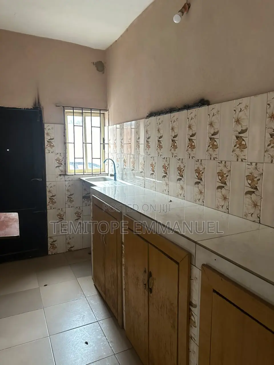 Furnished 3bdrm Apartment in Akowonjo for rent