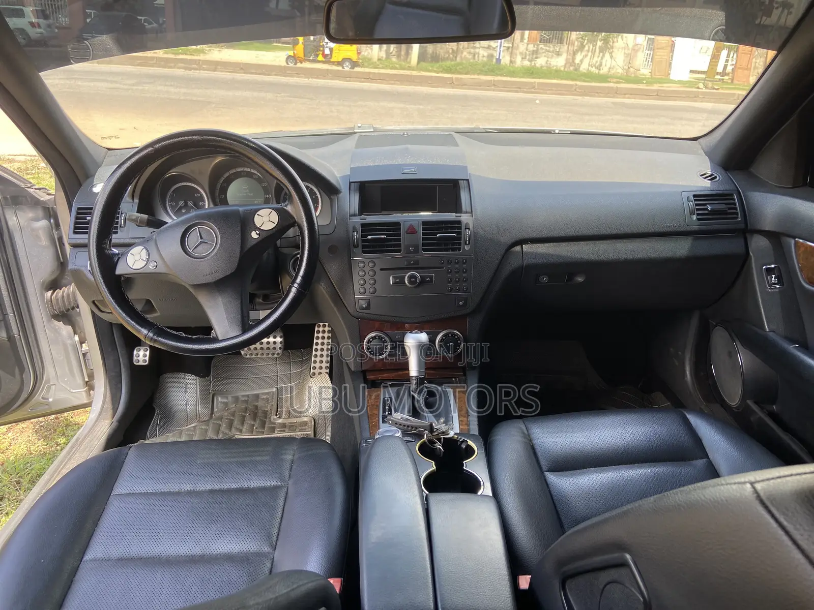 Mercedes-Benz C300 Luxury Sedan AWD (3.0L 6cyl 7A) 2008 Gray