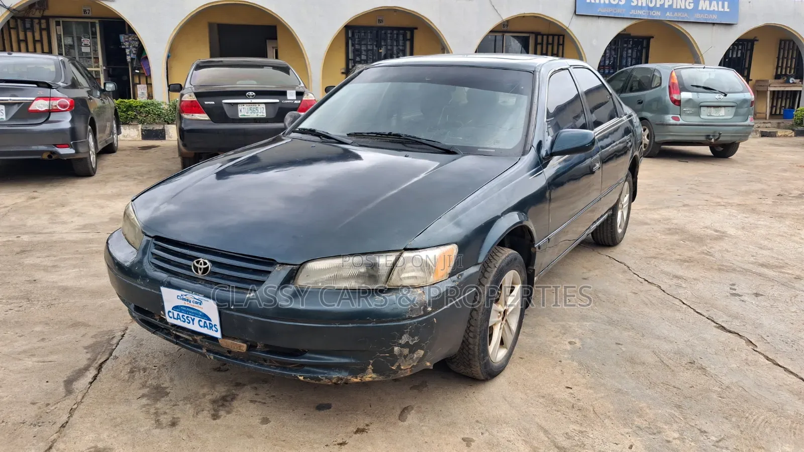 Toyota Camry LE 4dr Sedan (2.2L 4cyl 4A) 2000 Green