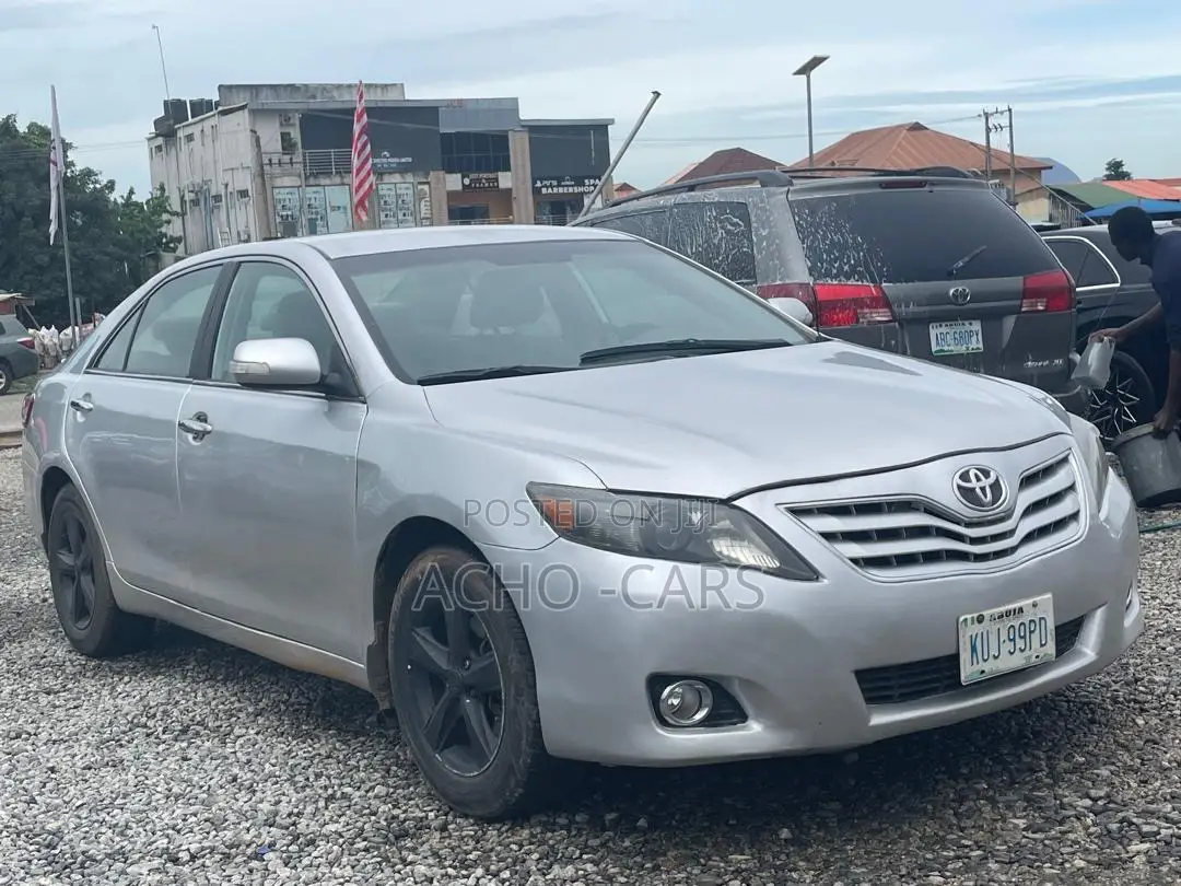 Toyota Camry 2008 Silver