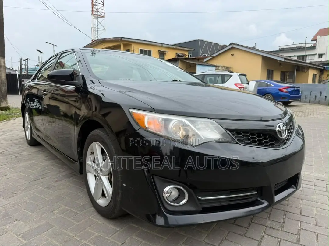 Toyota Camry SE Sport 4dr Sedan (2.5L 4cyl 6A) 2014 Black