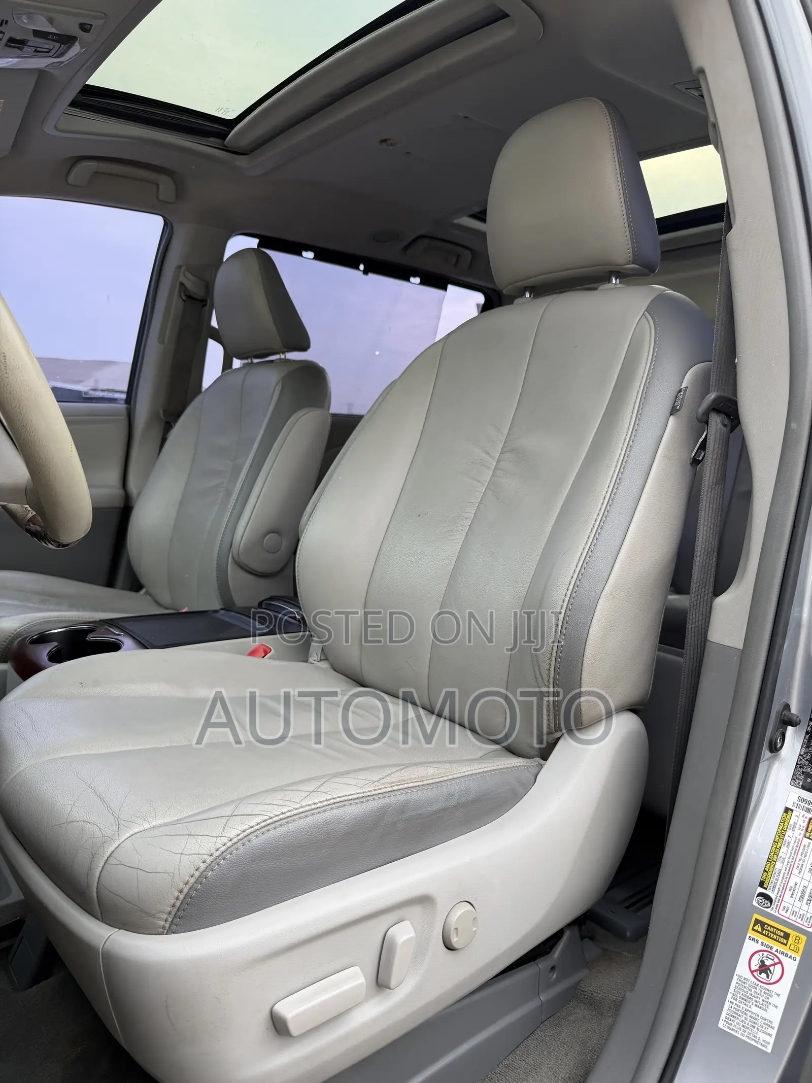Toyota Sienna Limited 7 Passenger 2012 Silver