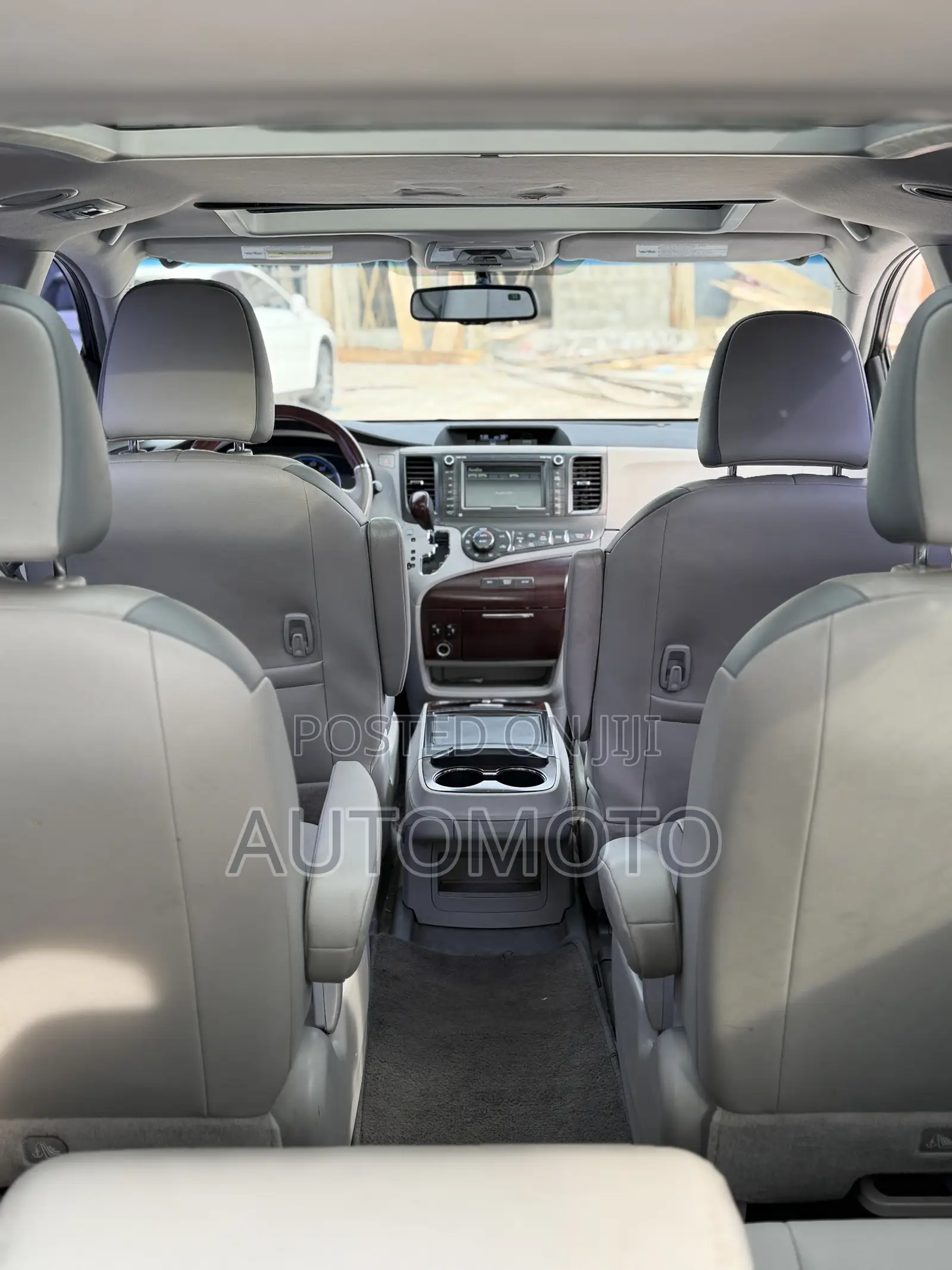Toyota Sienna Limited 7 Passenger 2012 Silver