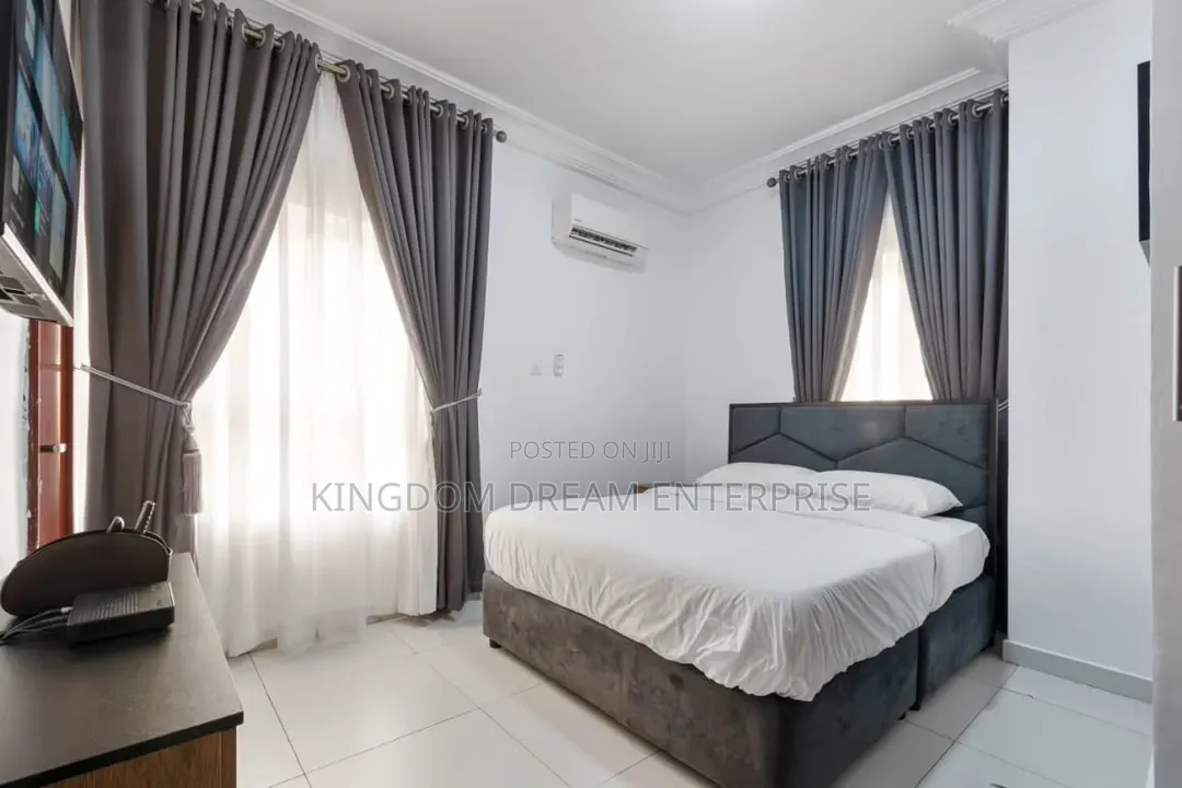 Furnished 2bdrm Apartment in Lekki Phase 1 for rent