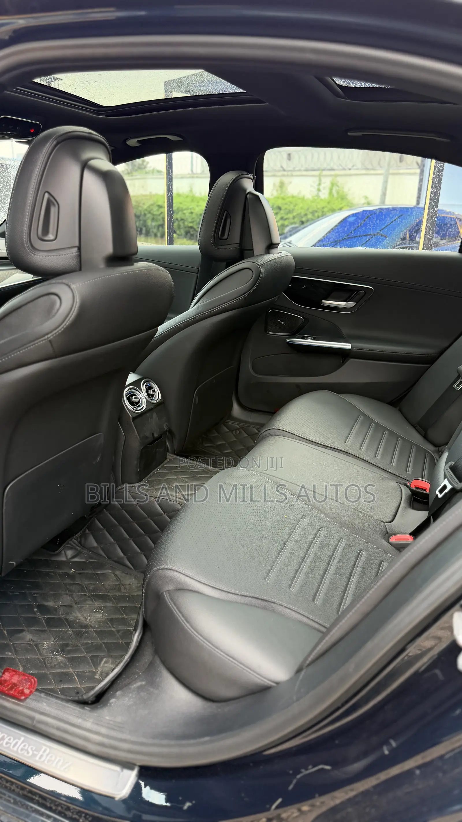 Mercedes-Benz C-Class 2024