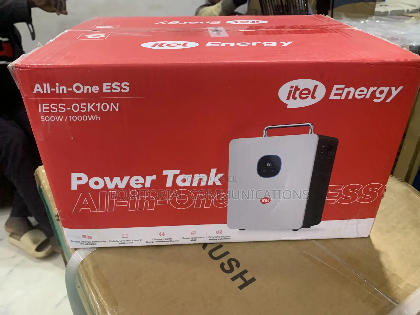 Itel 1000Wh Rechargeable Solar Generator for Home Backup