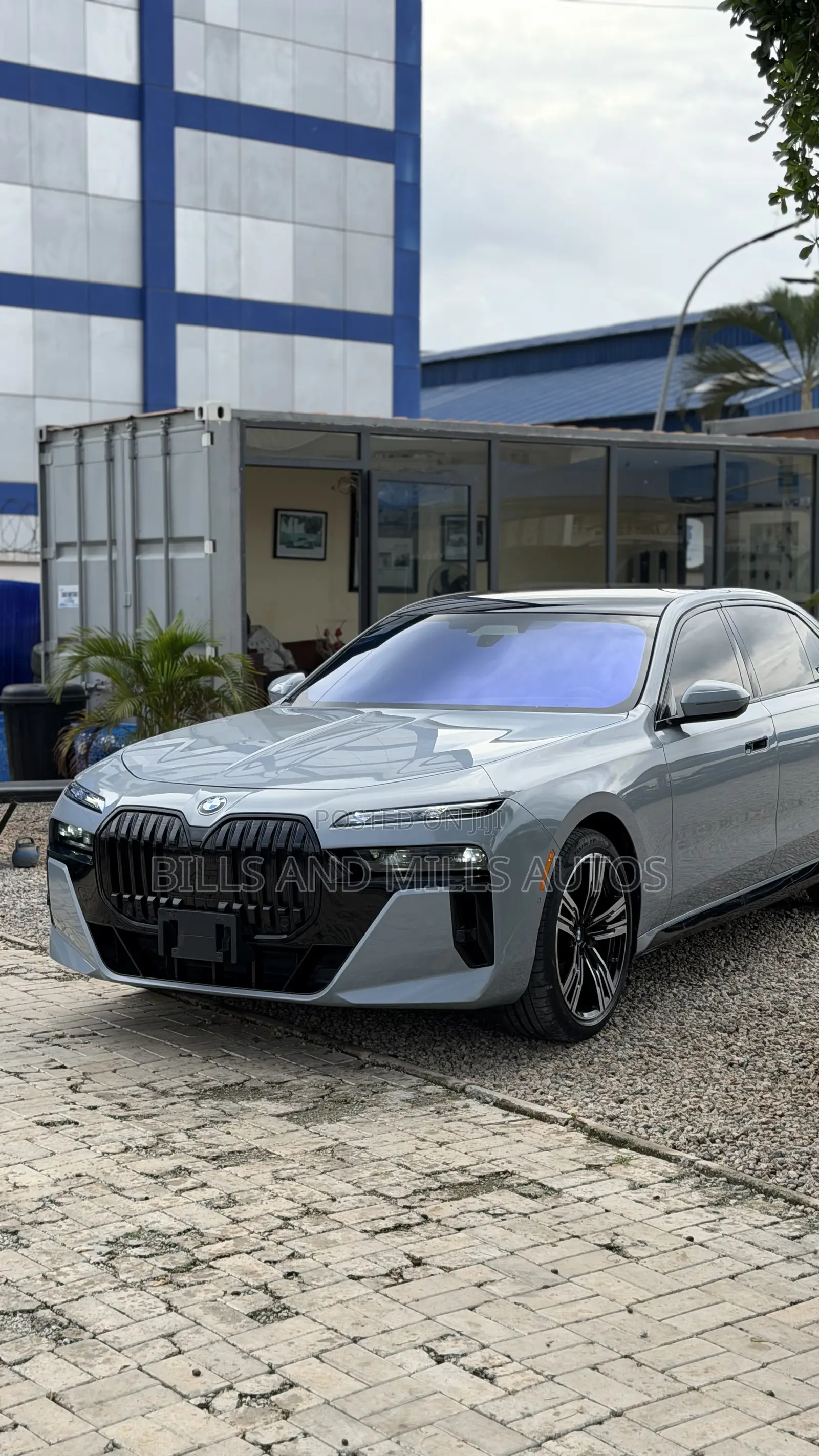 BMW 760 2024 Gray