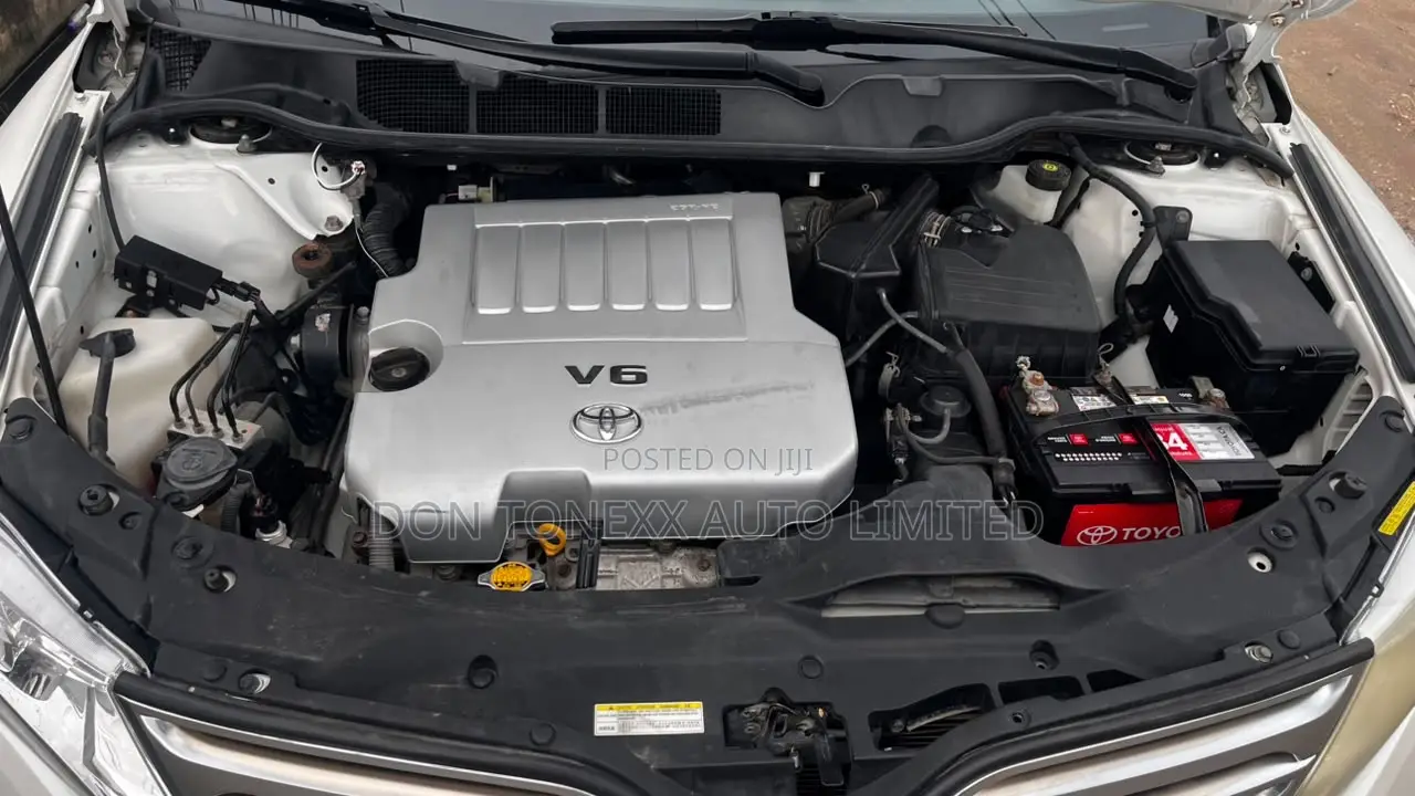 Toyota Venza V6 AWD 2011 White