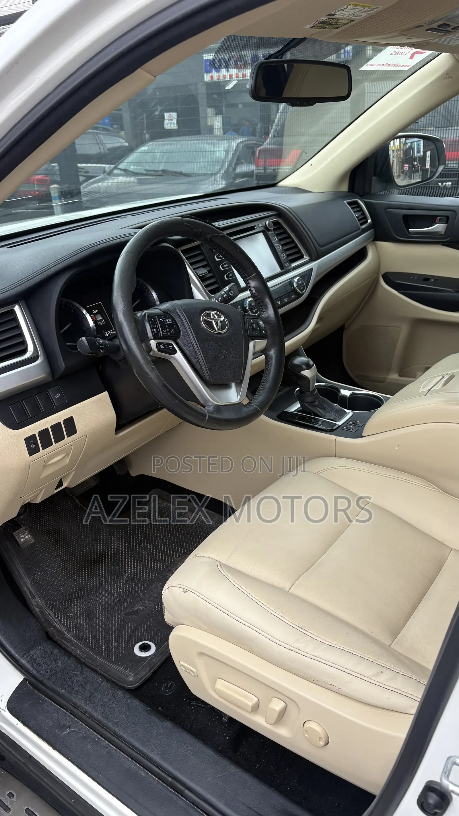 Toyota Highlander XLE 4dr SUV (3.5L 6cyl 6A) 2015 White