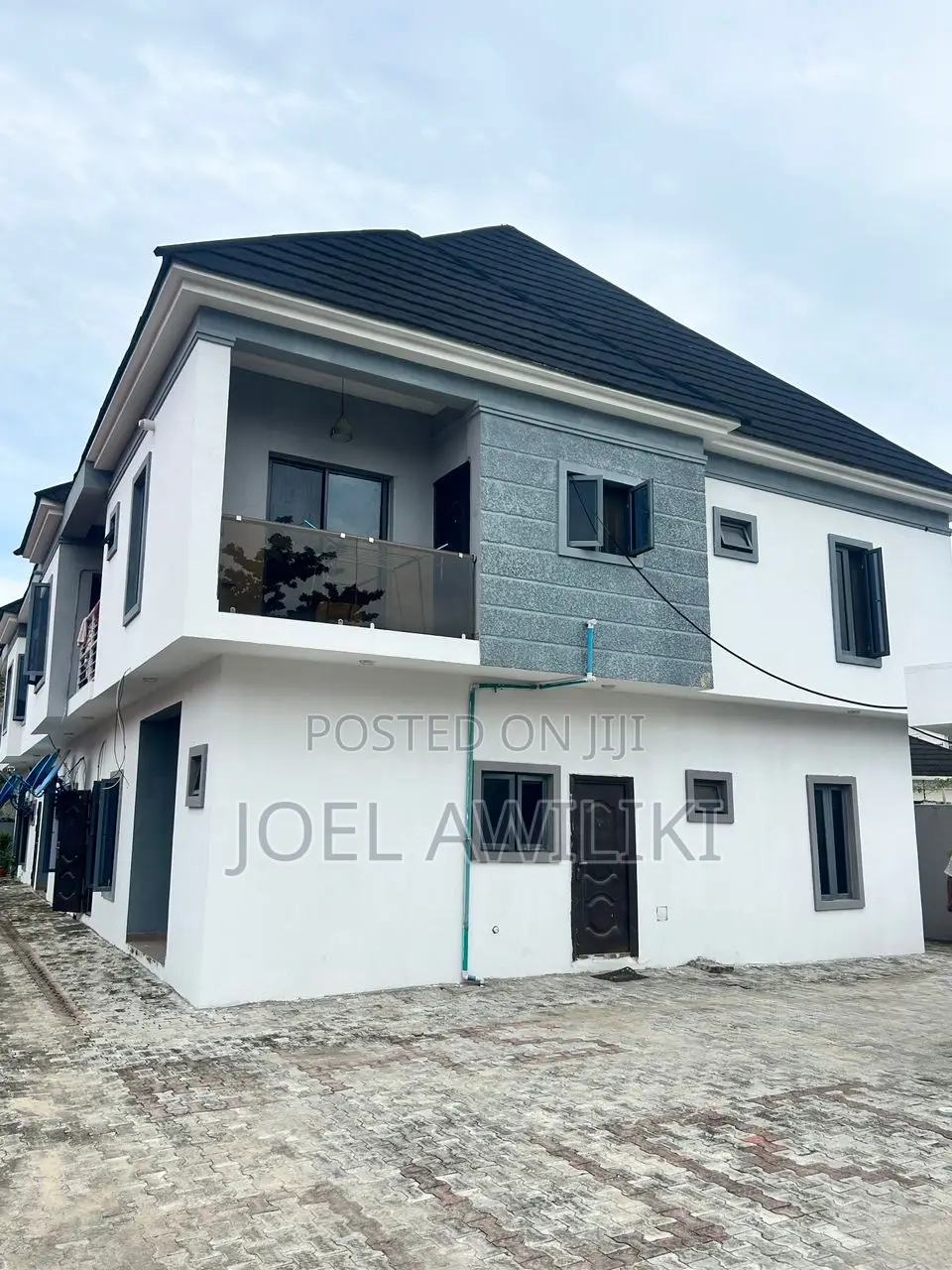 12bdrm Block of Flats in Fara Park Estate, Ajah for sale