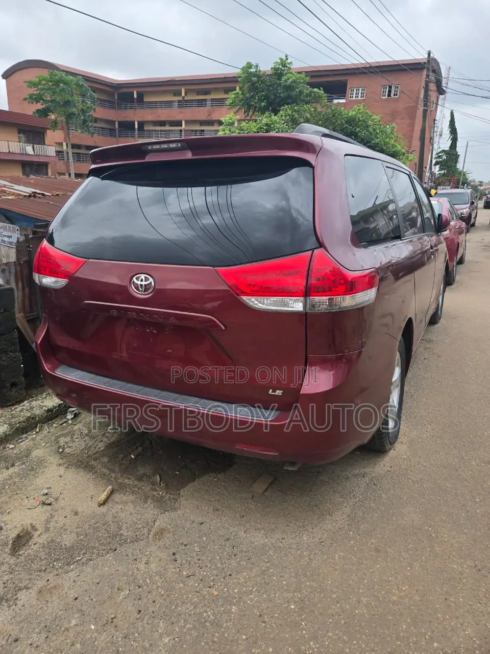 Toyota Sienna 2012 Red
