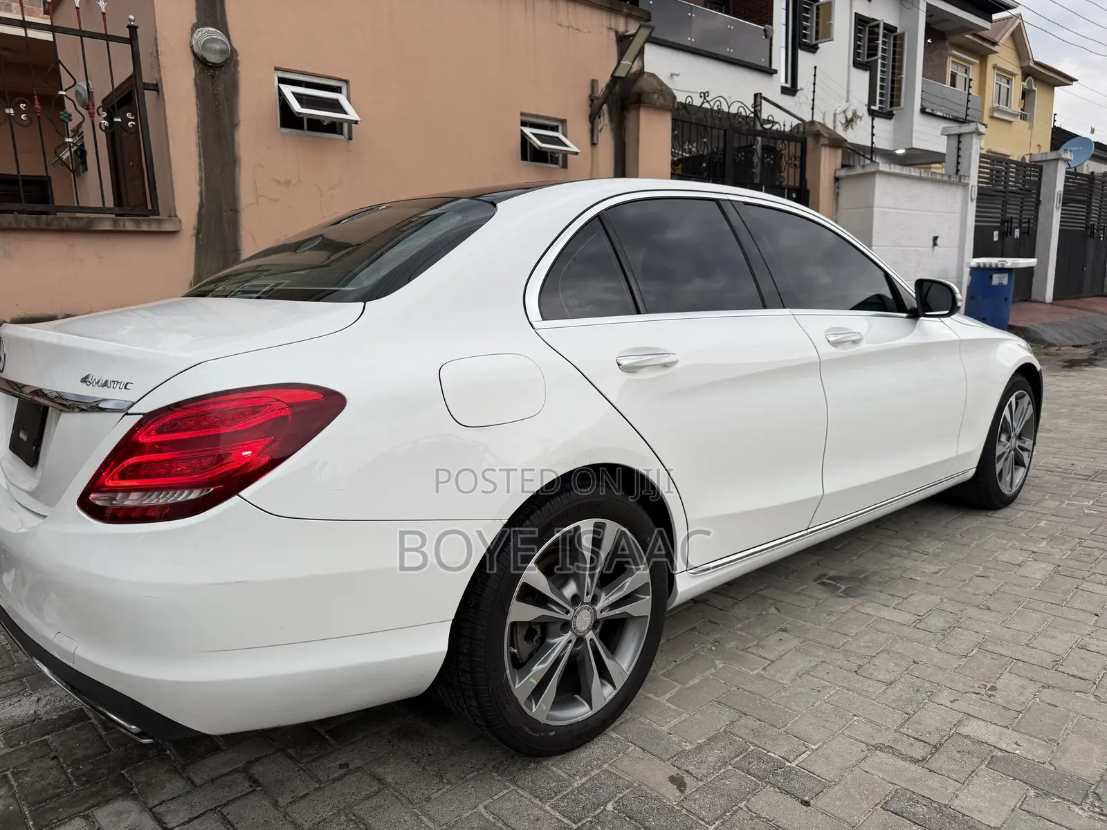 Mercedes-Benz C300 Luxury 4dr AWD 4Matic Sedan (2.0L 4cyl 7A) 2015