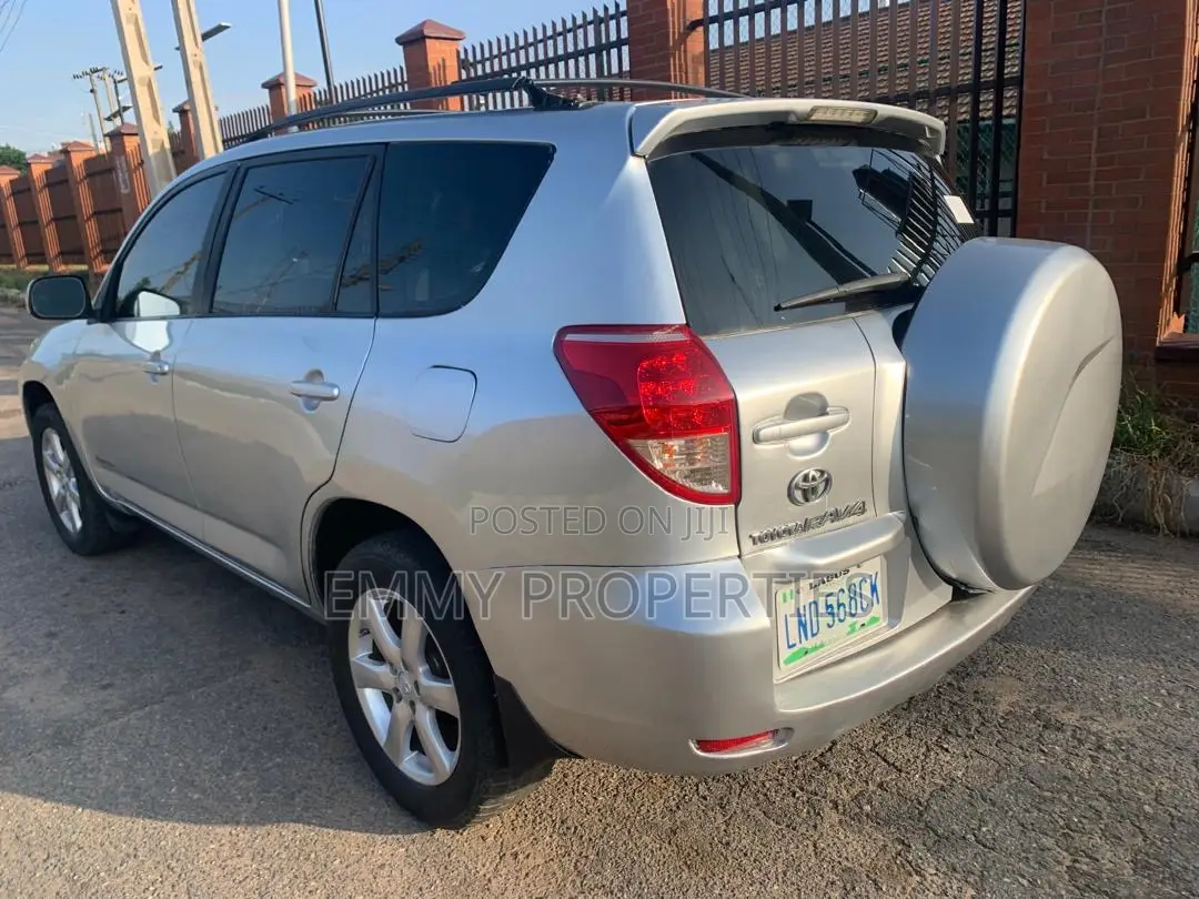 Toyota RAV4 2008 Silver