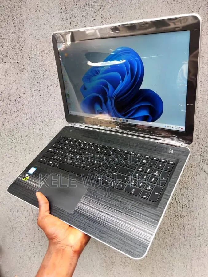 Laptop HP Pavilion 15 8GB Intel Core i7 HDD+SSD 1T