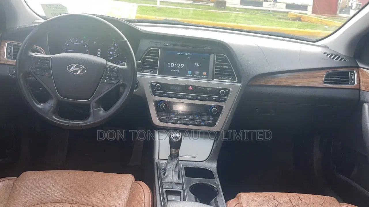 Hyundai Sonata Limited w/Brown Leather PZEV 4dr Sedan (2.4L 4cyl 6A)