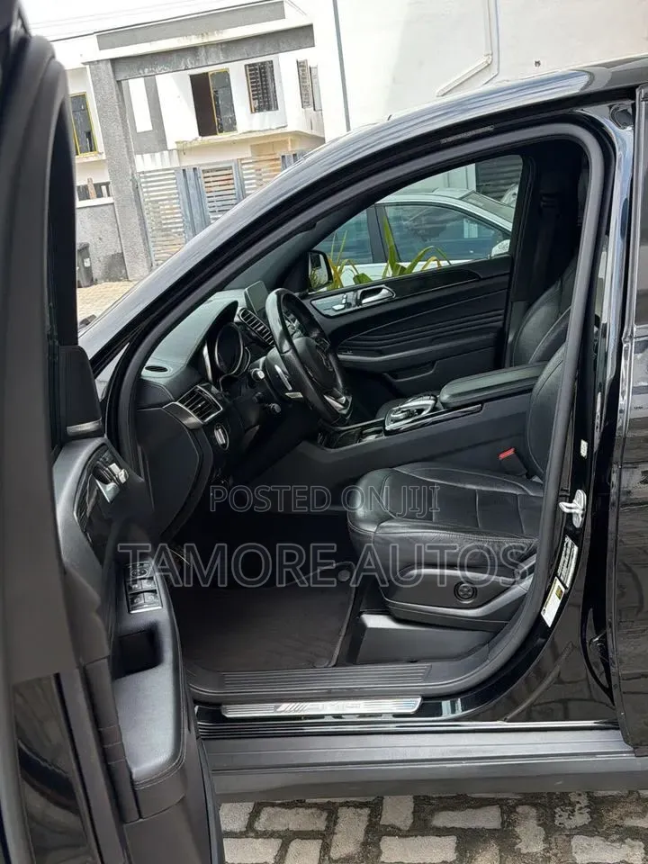 Mercedes-Benz GLE-Class 2017 Black