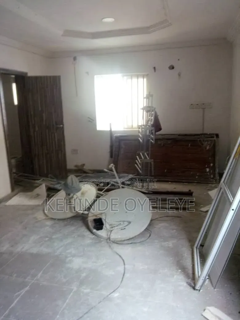 4bdrm House in Ilasan Estate for rent