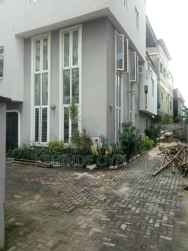 4bdrm House in Ilasan Estate for rent