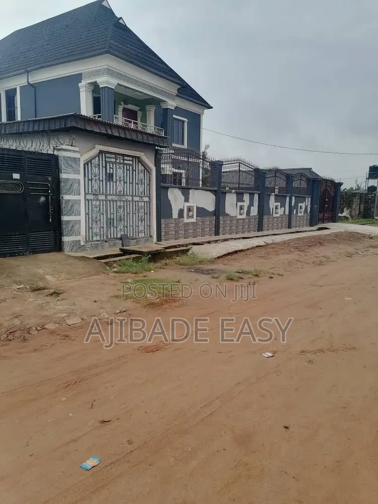 4bdrm Bungalow in Ayobo for sale