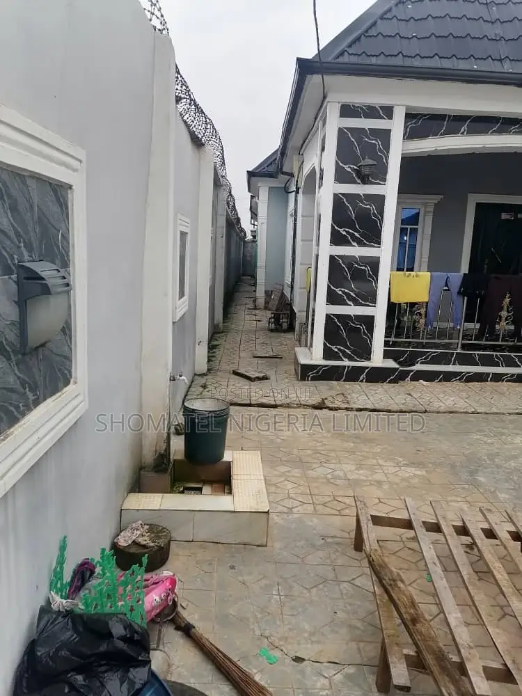 Furnished 4bdrm Bungalow in Oluwalogbon Ayobo for sale