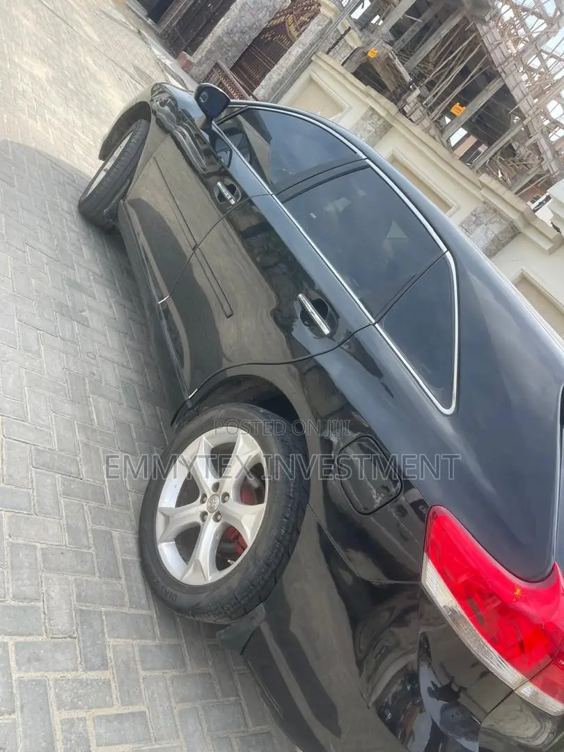 Toyota Venza 2010 Black