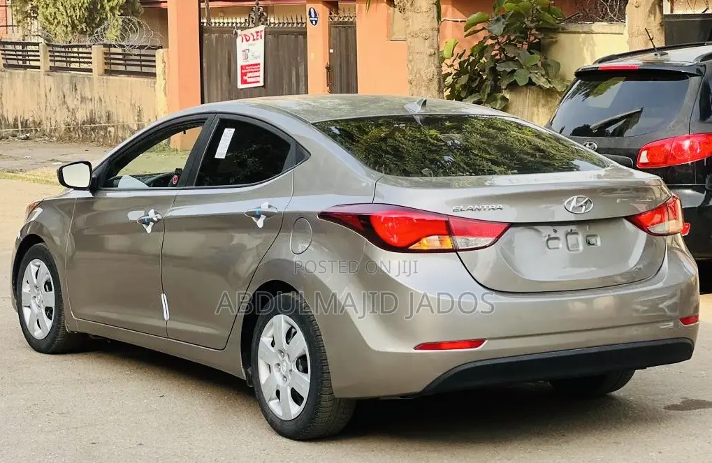 Hyundai Elantra 2015 Brown