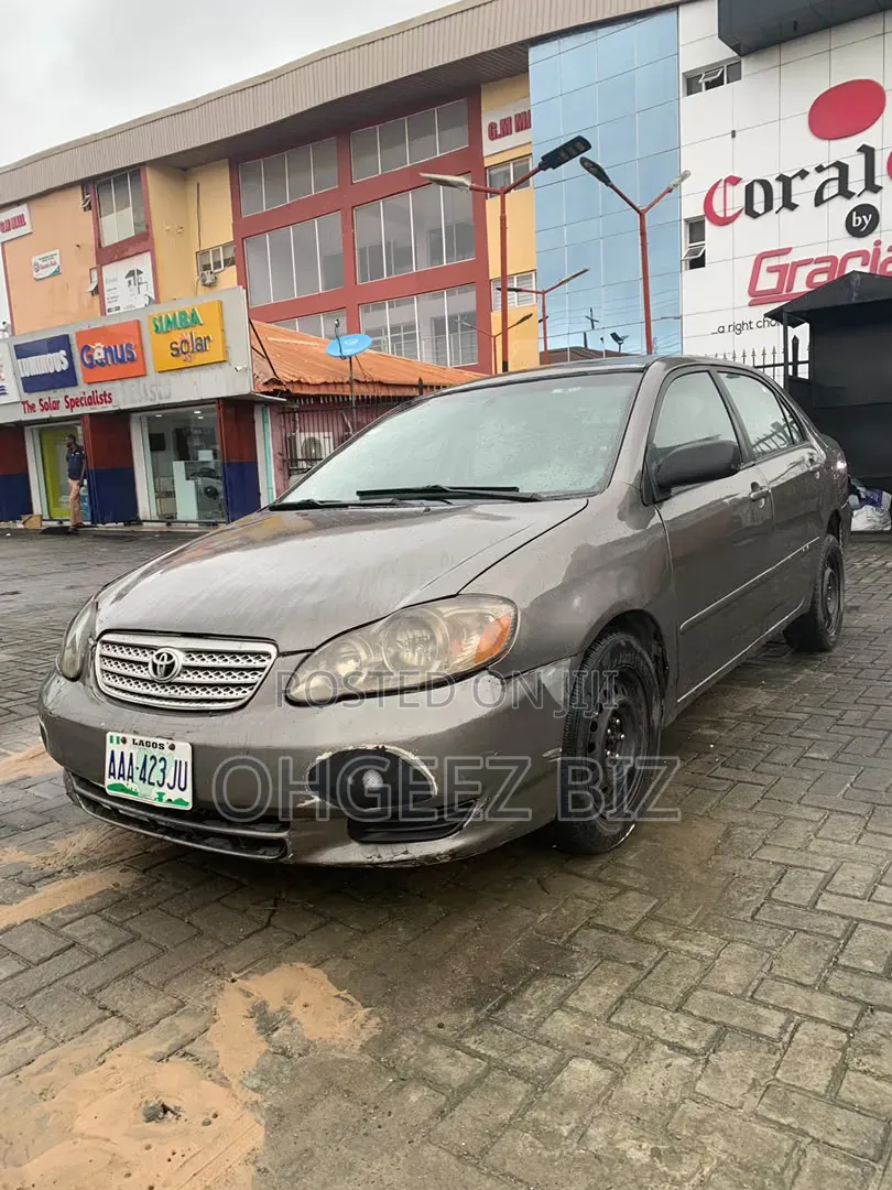 Toyota Corolla 2004 Gray