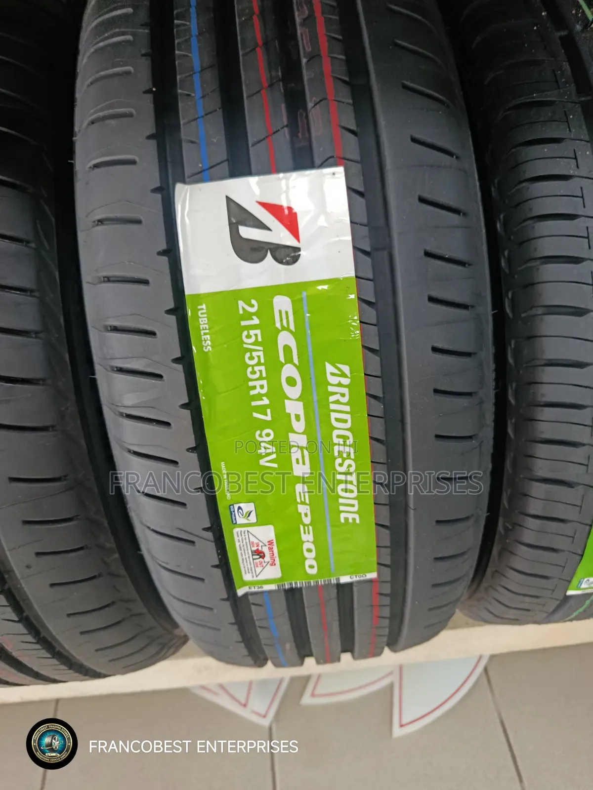215/55r17 Bridgestone Tyre