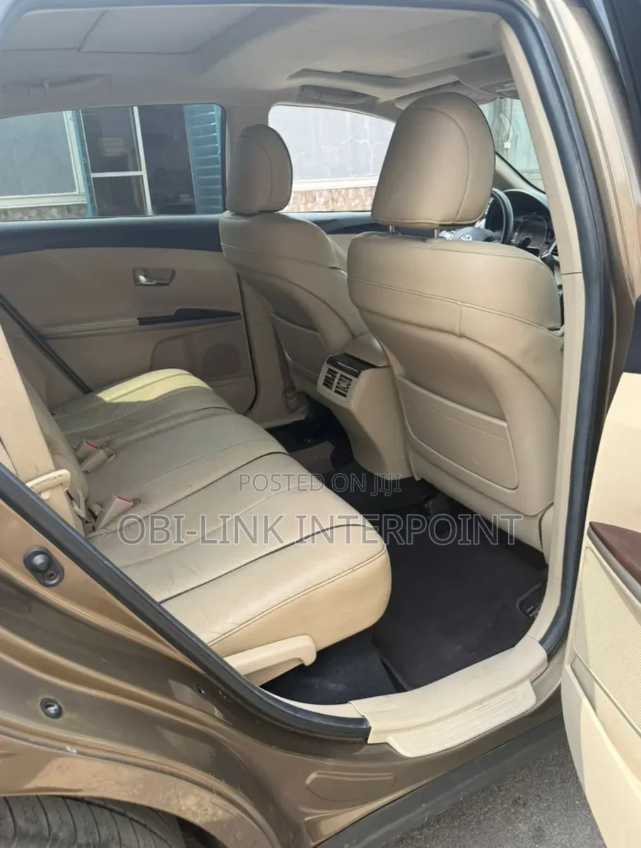 Toyota Venza V6 2011 Brown