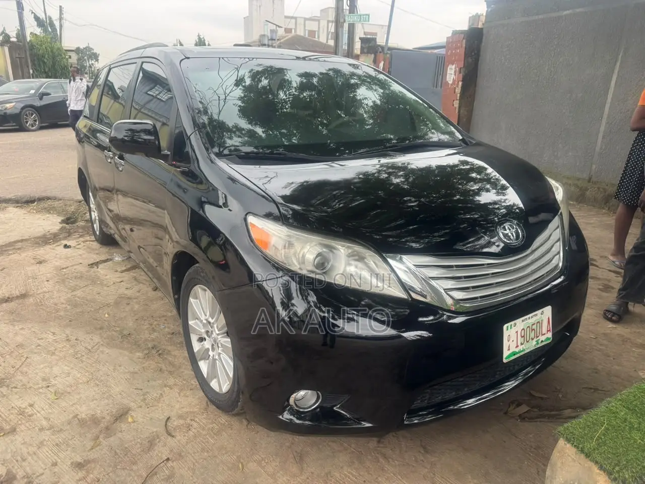 Toyota Sienna 2011 Black