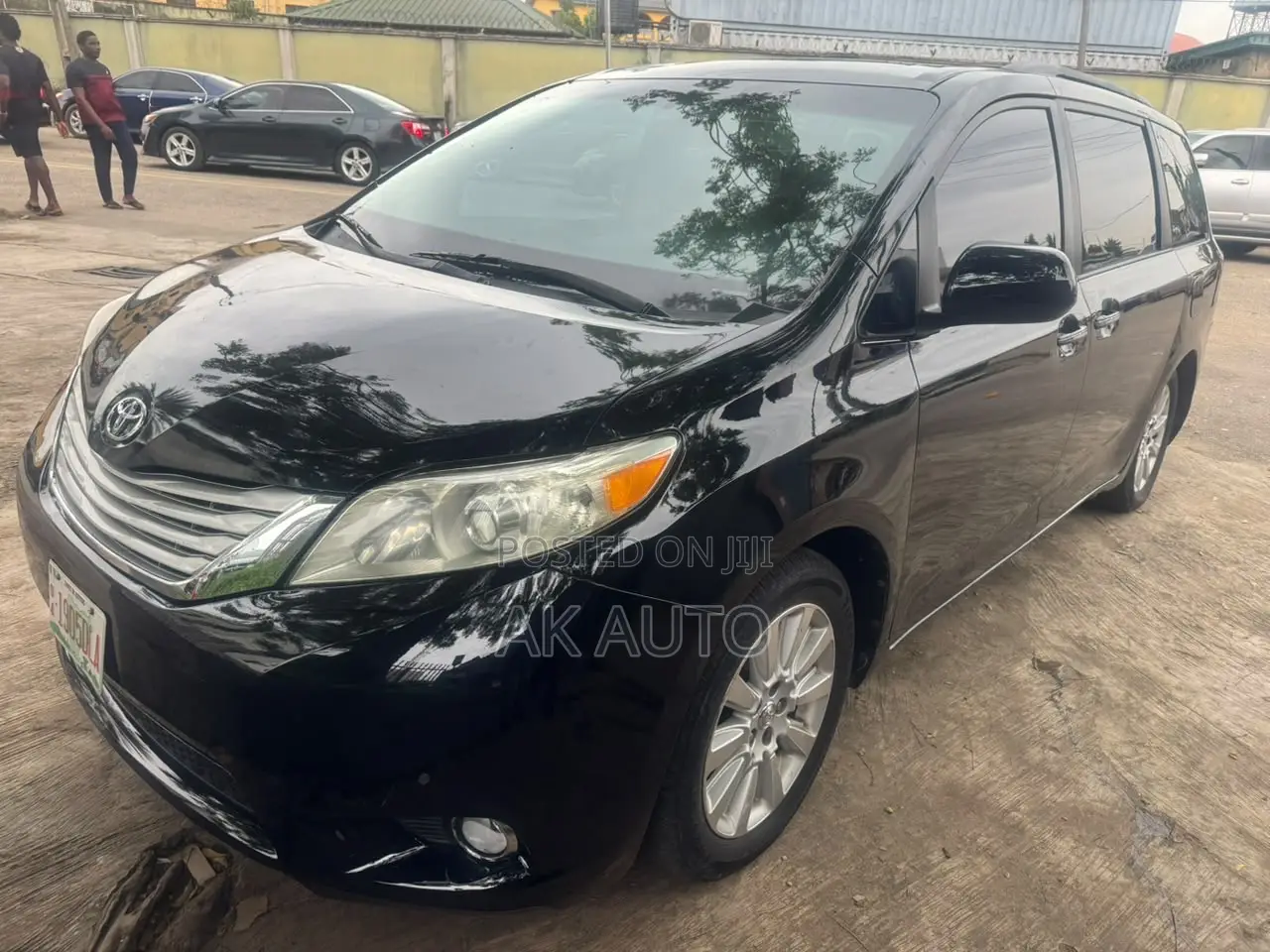 Toyota Sienna 2011 Black